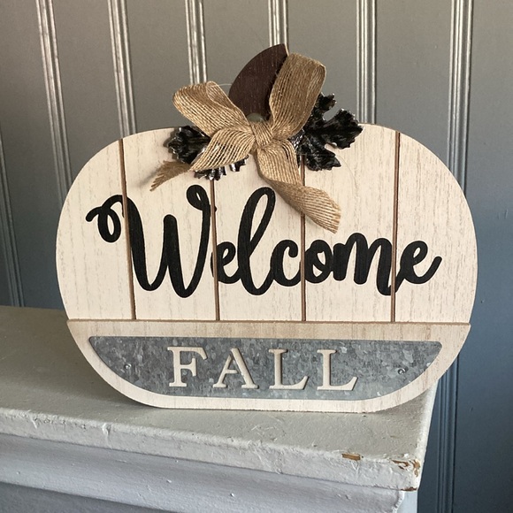 NWT WELCOME FALL- Slatted Solid Wood & Galvanized Pumpkin Decor Sign 🍁s & Bow - Picture 1 of 17